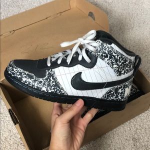 Nike Shoes - Nike notebook shoes kids size 3 / women 5 Nike Shoes - Nike notebook shoes kids size 3 / women 5